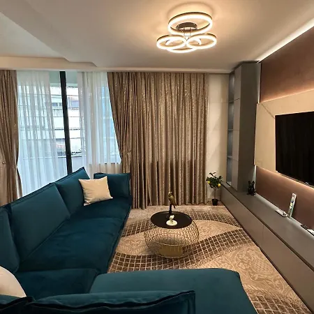Golden Center Apartment